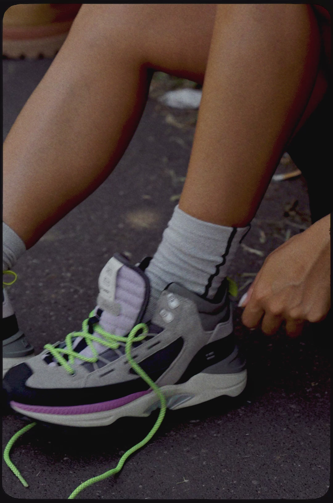 Učitaj video: 347 Hike Grey