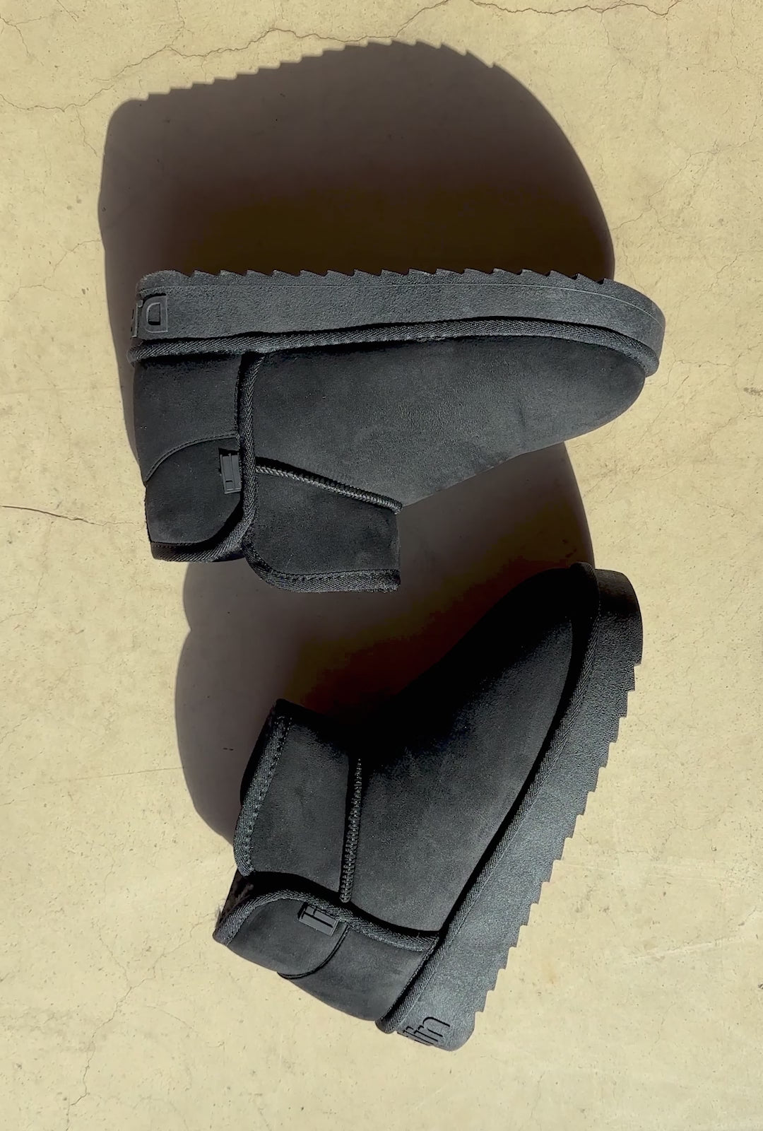 Učitaj video: Nordic Low Basic Black