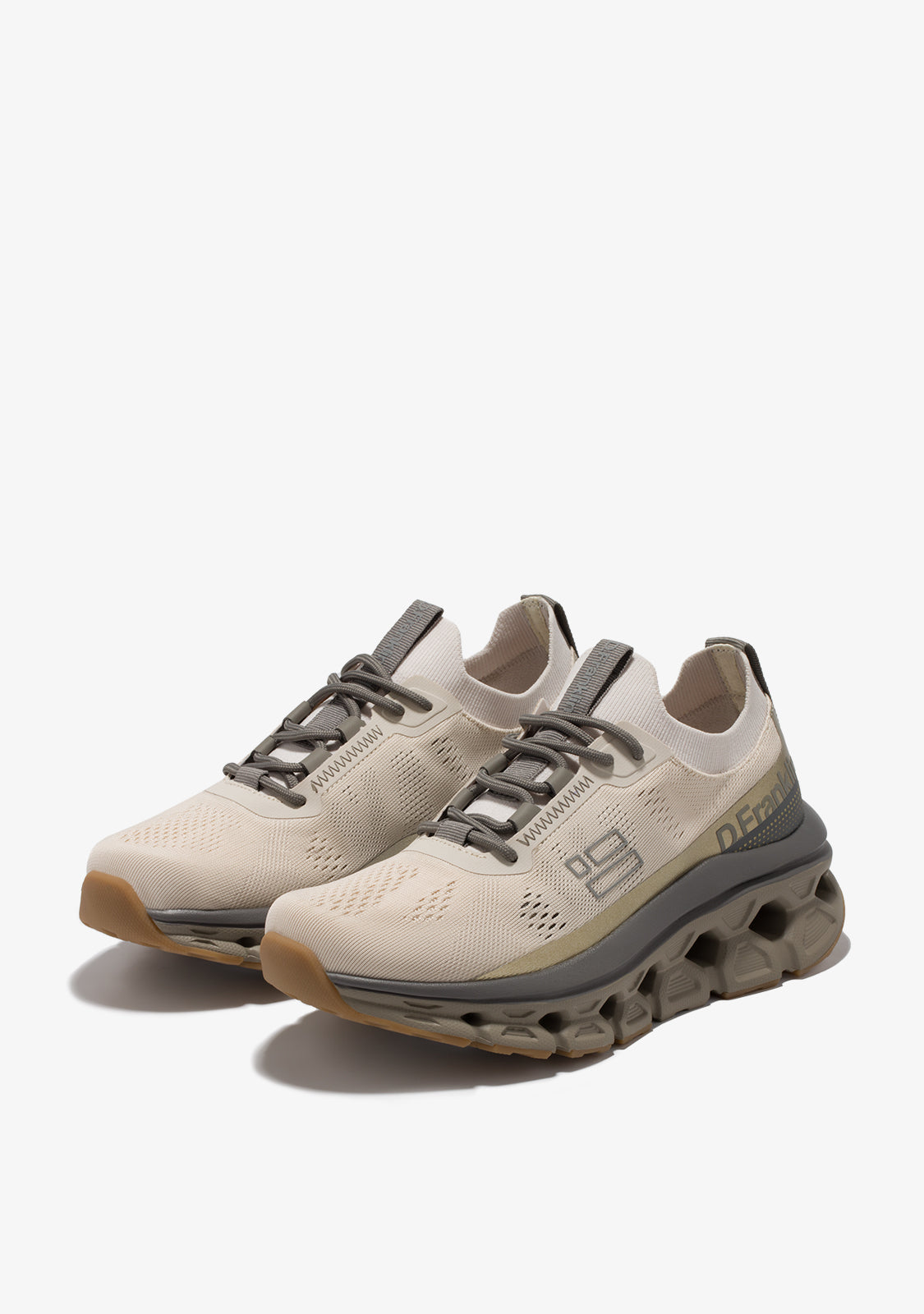 Aero Sneakers Mesh Cream / Gold