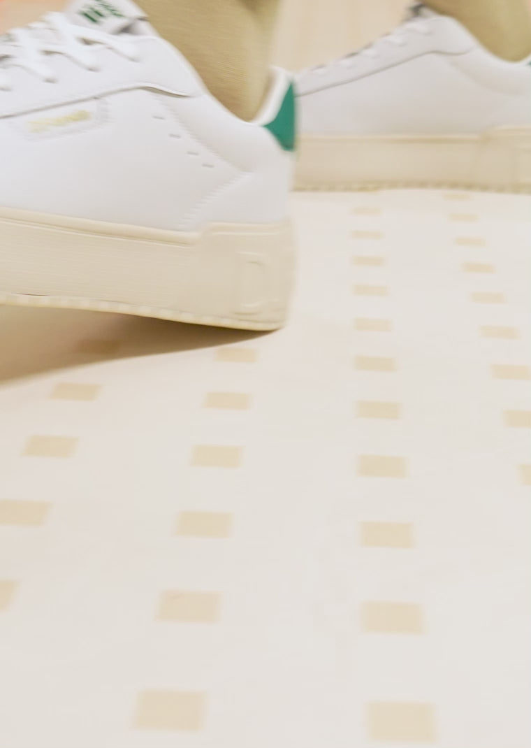 Učitaj video: Court Tennis White / Green