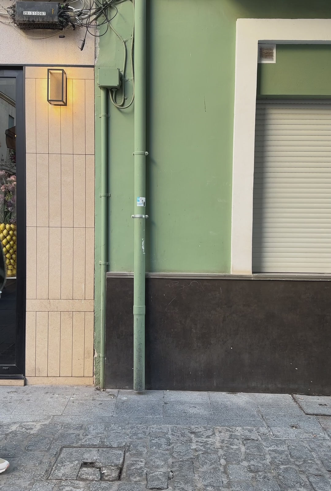 Load video: Vibla Khaki