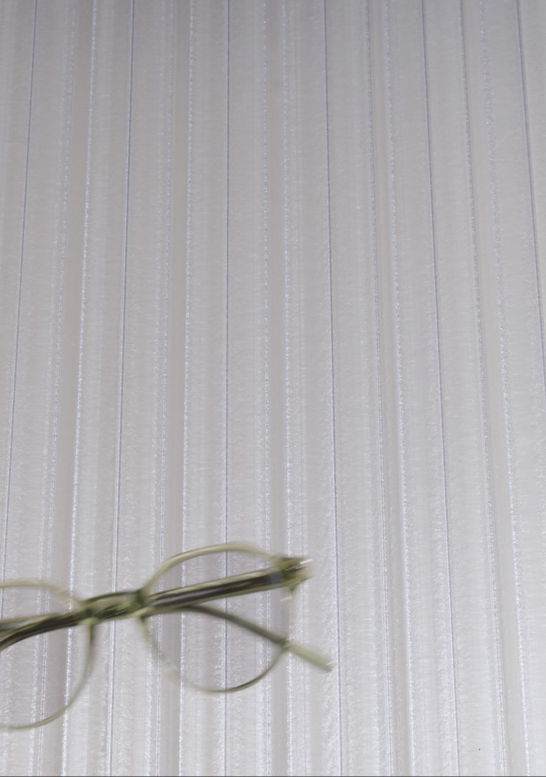 Učitaj video: Ultra Light S Round Full Photochromic Green / Brown