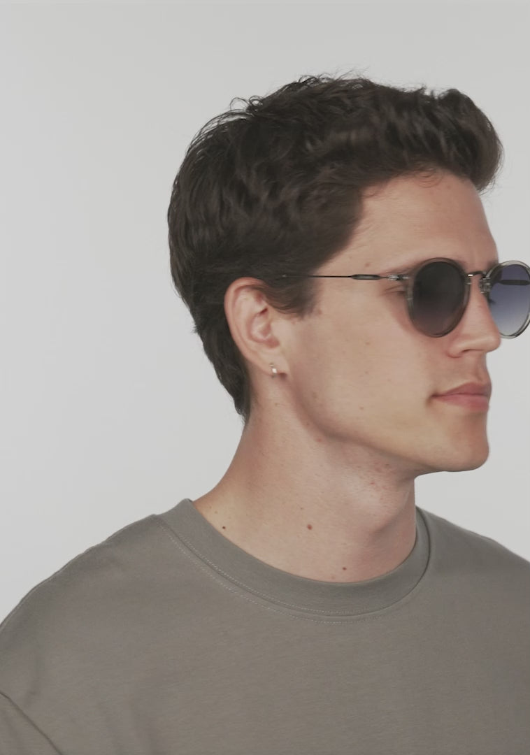 Učitaj video: Roller TR90 Trans / Grey