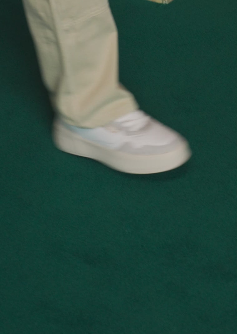 Učitaj video: Low Court Basic White / Rose Gold